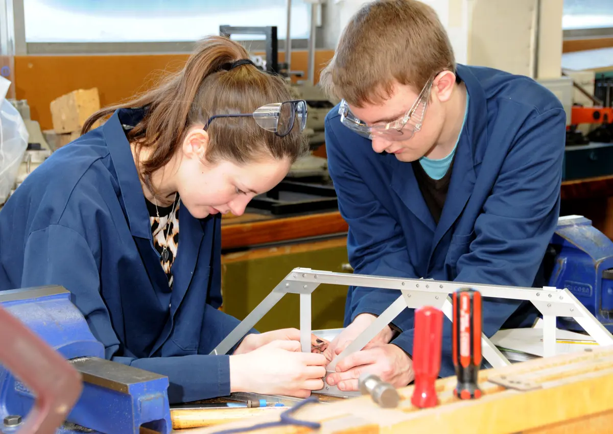 First Year Design Build and Test Lab students