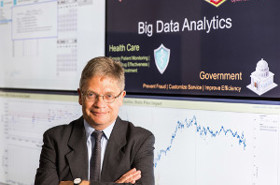 Professor Durrant Whyte at the Big Data Analytics event
