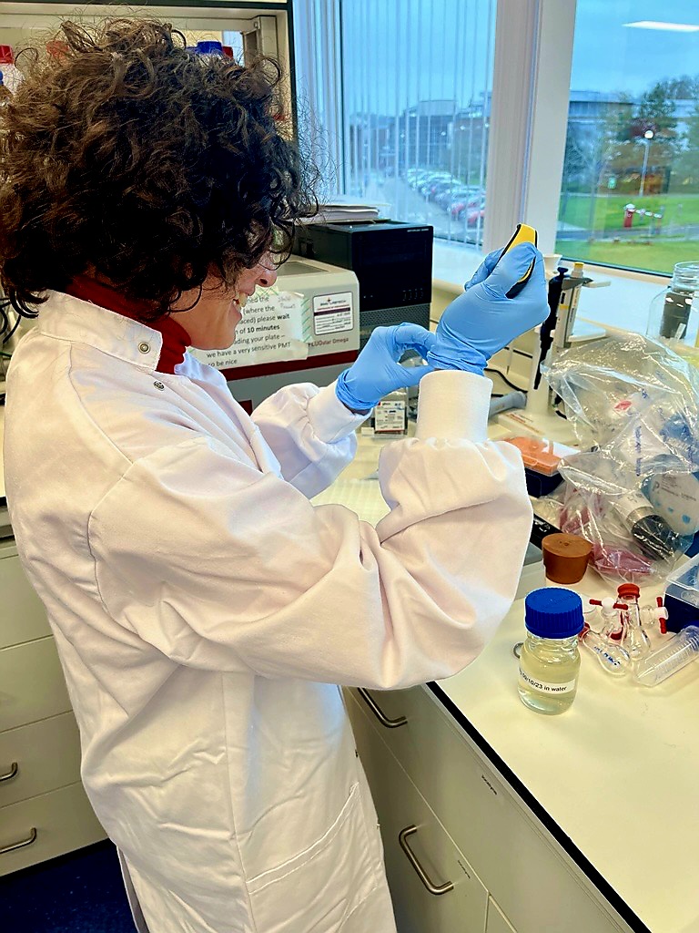 Dr. Anna Constantinou, Department of Physiology, Anatomy and Genetics, in the lab