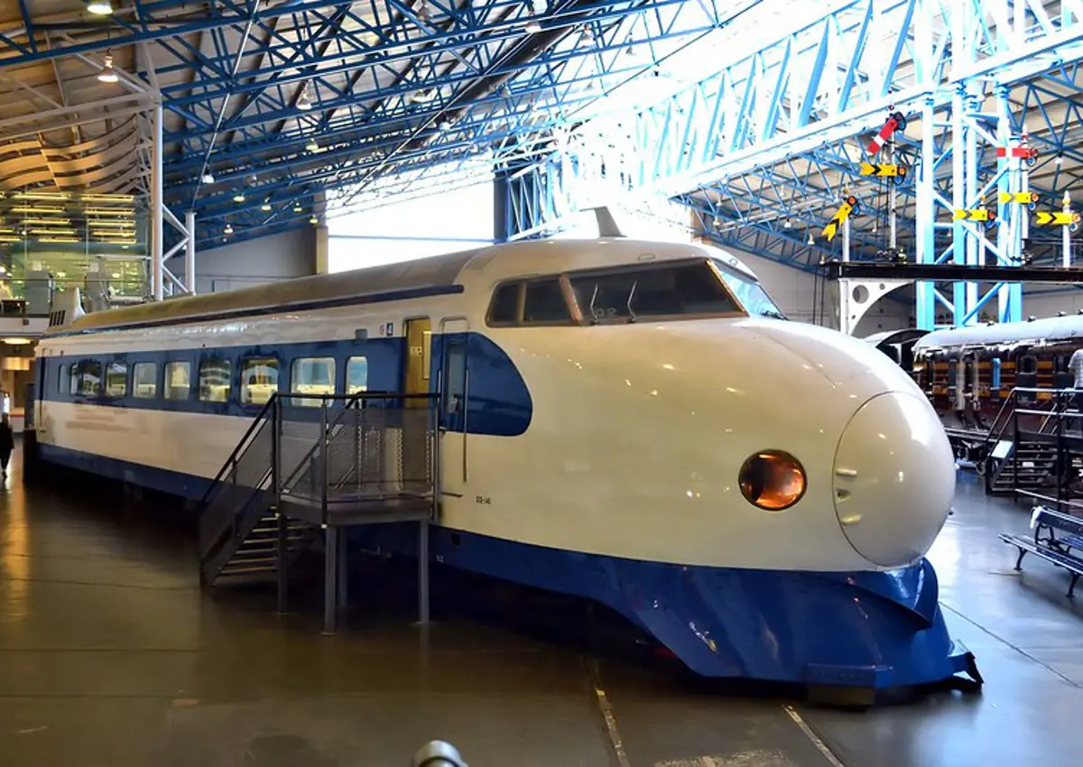 The Shinkansen Bullet Train in the National Railway Museum, York (Flickr.com/Juan Enrique Gilardi