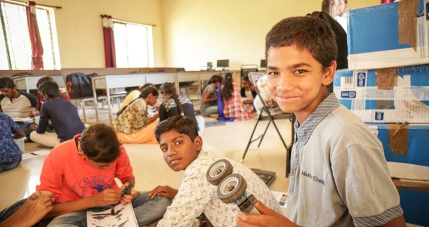 Students in Karnataka, southern India, taking part in interactive workshops run by the Oxford branch of Engineers without Borders