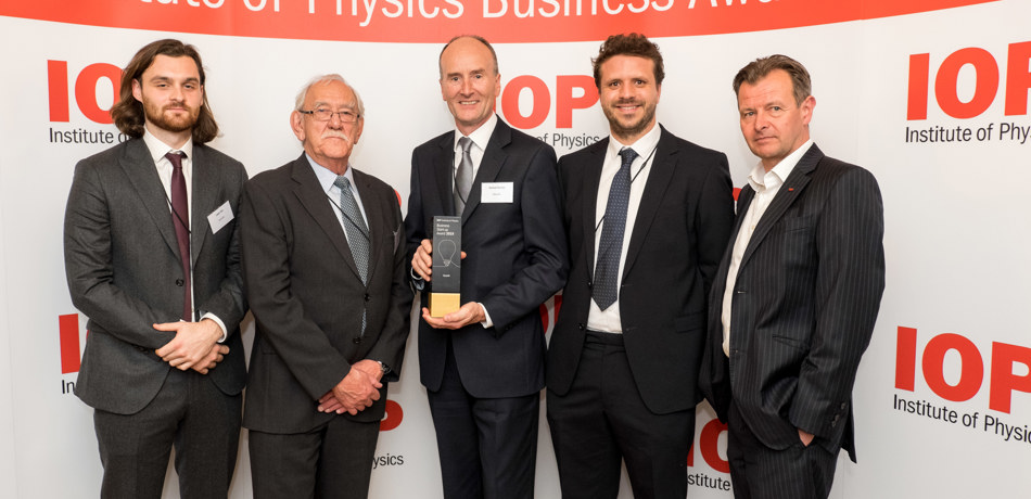 Members of Opsydia team awarded prize at Institute of Physics Business Awards 2019