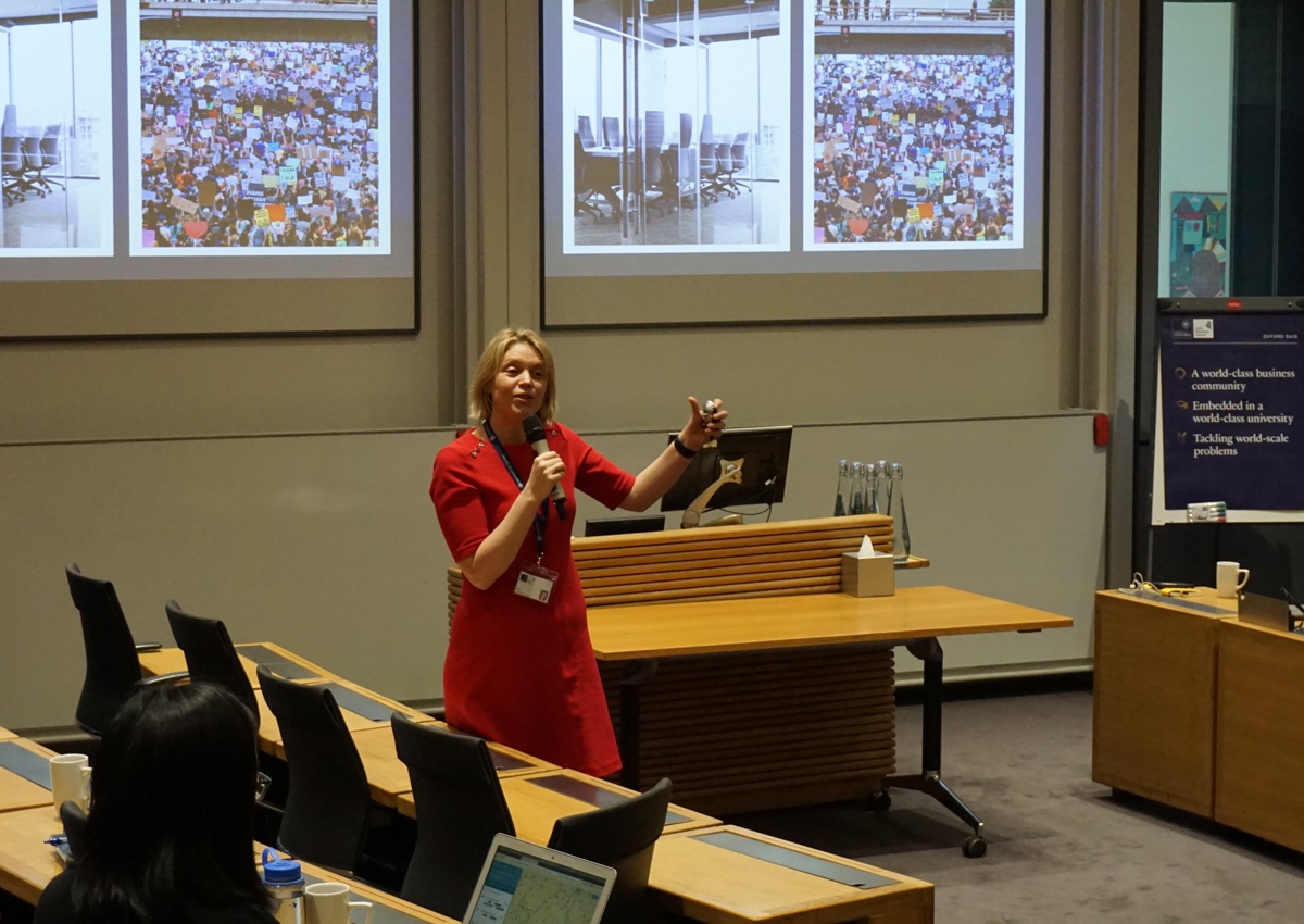 Woman presenting at the Circular, Regenerative and Sustainable Systems (CRES) Society Launch Event at the Said Business School in February 2020