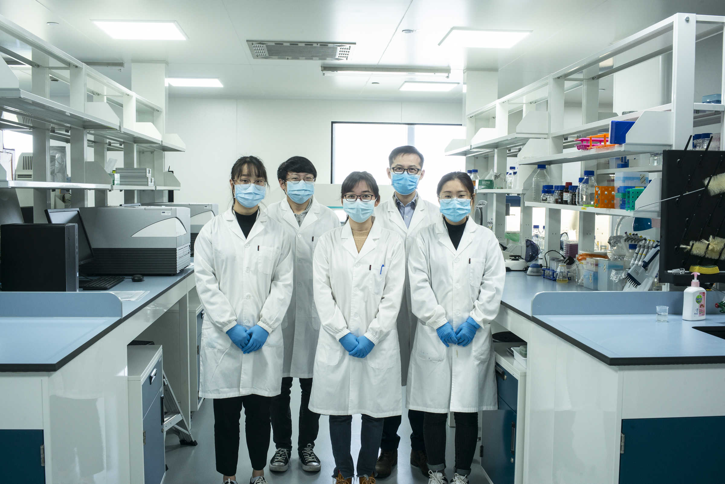 The research team working on the rapid COVID 19 test in a lab at the Institute of Biomedical Engineering at Oxford 