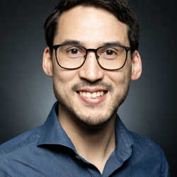 Portrait of Dr Shaun Davidson