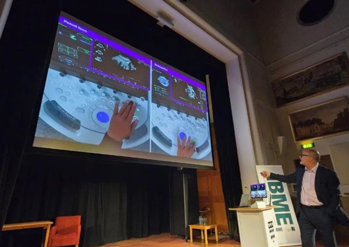 Prof. Aris Papageorghiou during his lecture at the IBME Bellhouse BioEngenuity event demonstrating the use of AI for guiding gestational ultrasound image analysis.