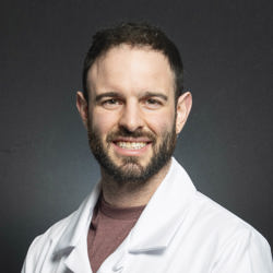 Professional portrait of Dr Alfredo Zafra